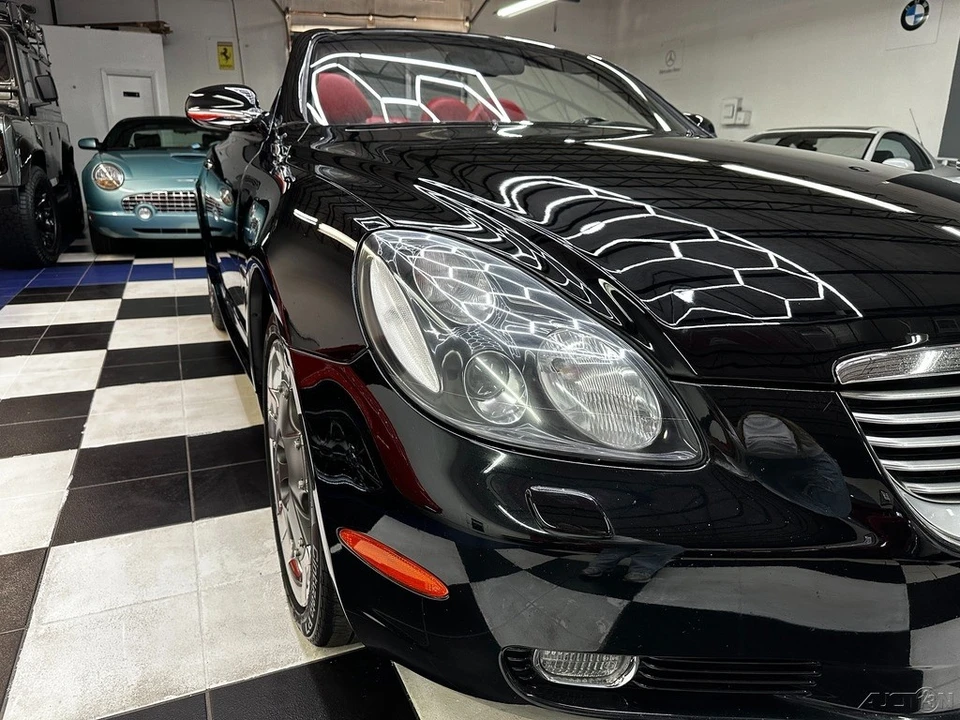 2005 Lexus SC430 - Image 2 of 24