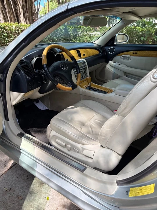 2005 Lexus SC430 - Image 6 of 7