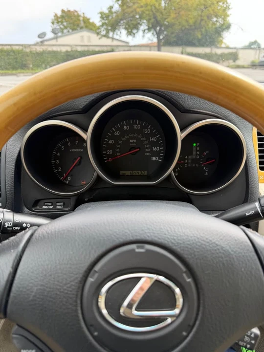2005 Lexus SC430 - Image 12 of 19