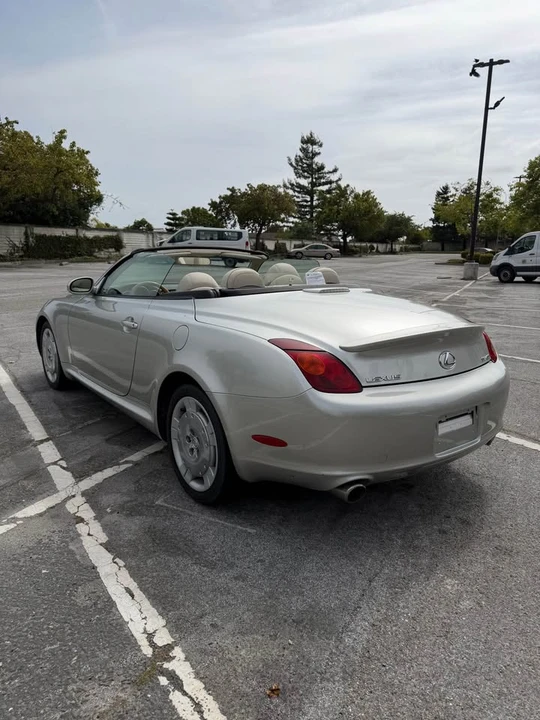 2005 Lexus SC430 - Image 8 of 19