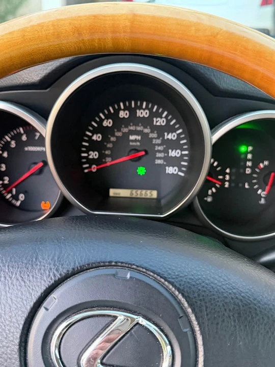 2005 Lexus SC430 - Image 7 of 9