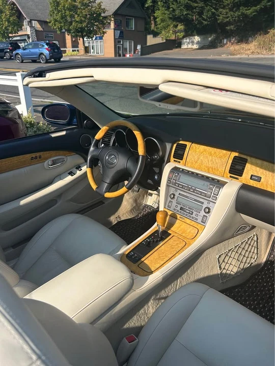 2005 Lexus SC430 - Image 8 of 13