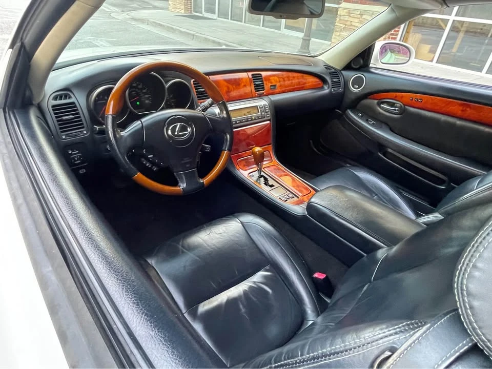 2005 Lexus SC430 - Image 3 of 16