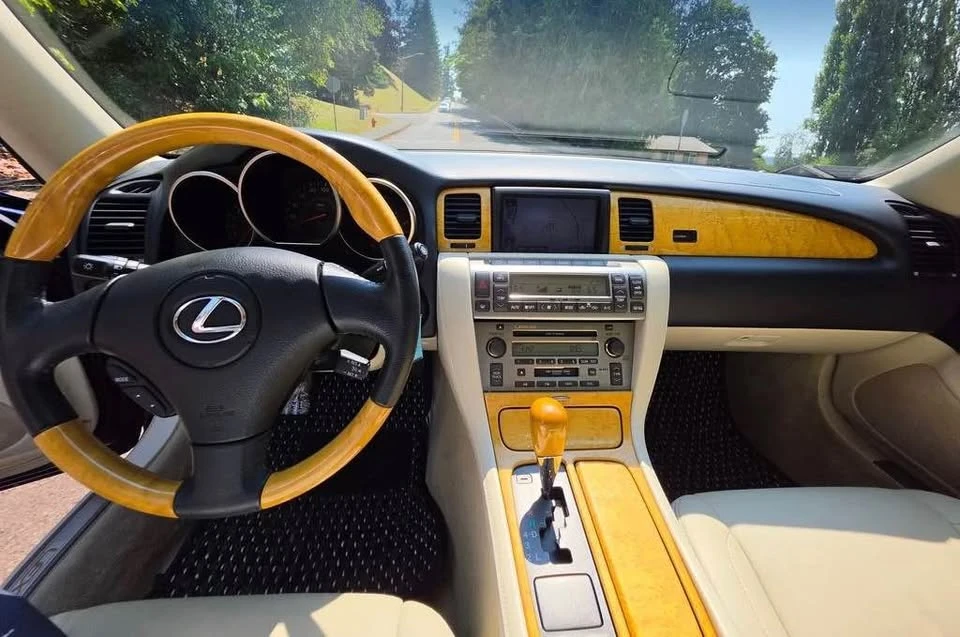 2005 Lexus SC430 - Image 13 of 13