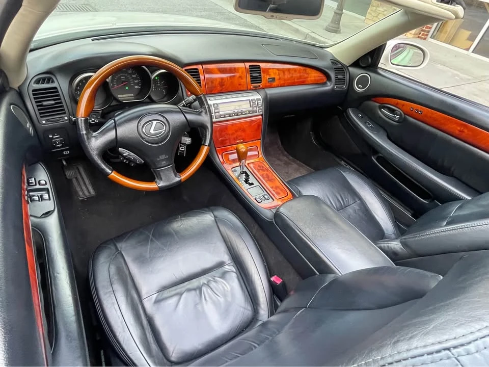 2005 Lexus SC430 - Image 9 of 16