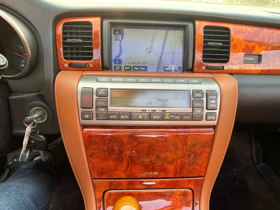 2005 Lexus SC430 - Image 20 of 20