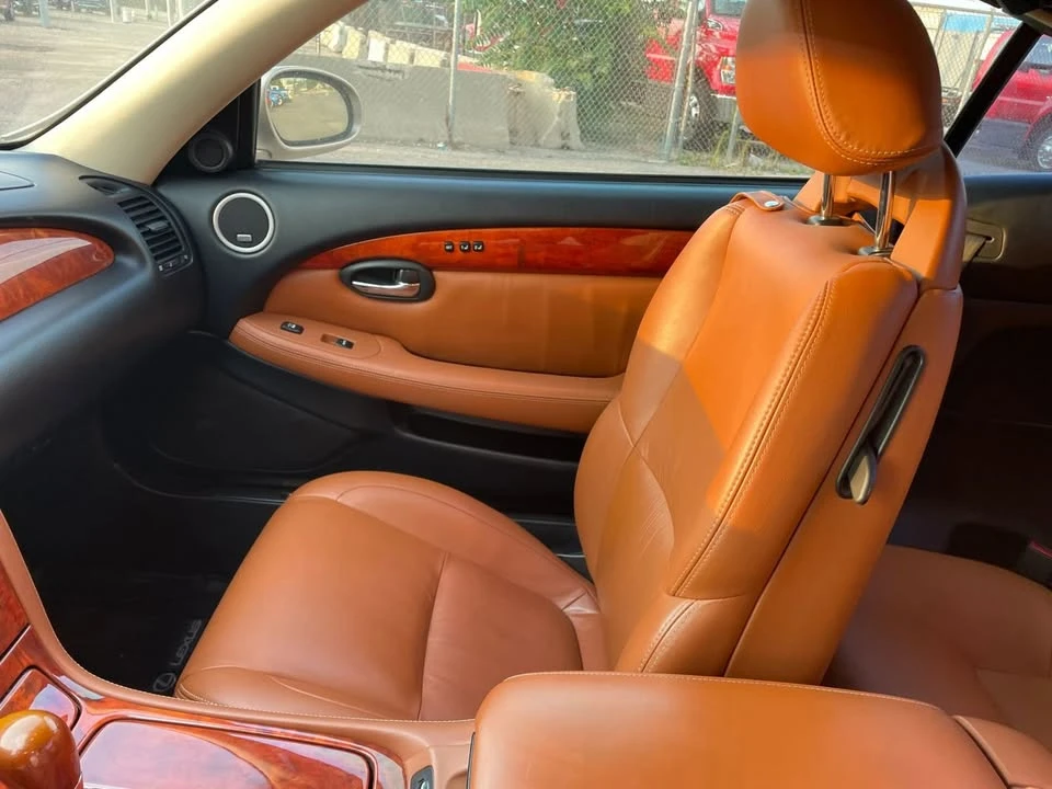 2005 Lexus SC430 - Image 13 of 20