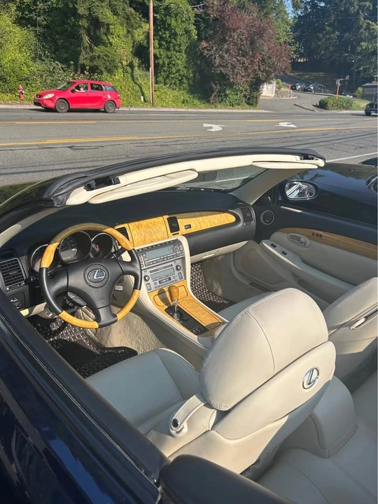 2005 Lexus SC430 - Image 9 of 13
