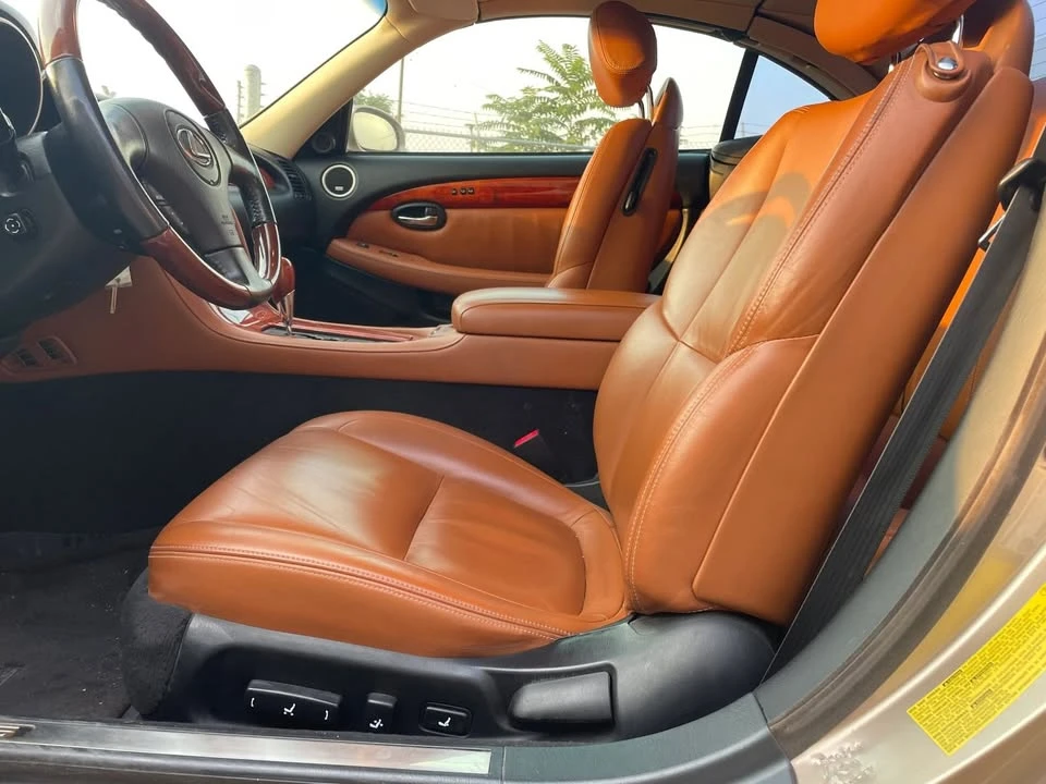 2005 Lexus SC430 - Image 11 of 20