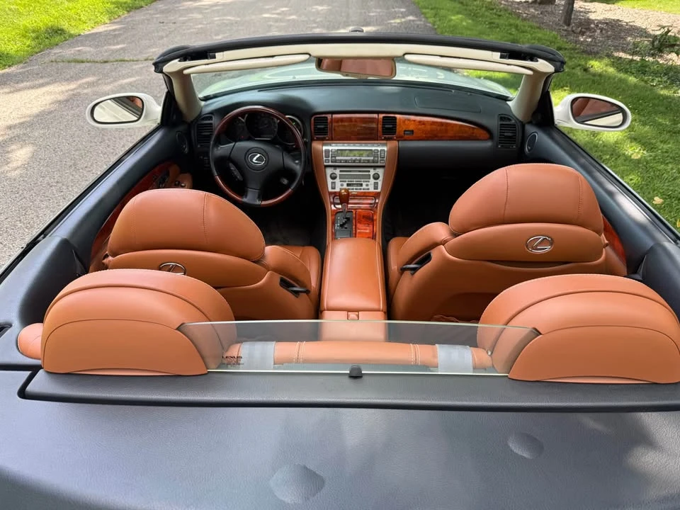2005 Lexus SC430 - Image 4 of 13