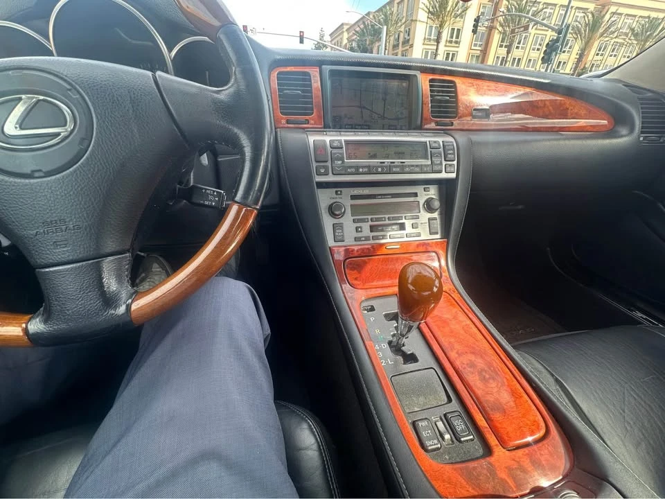 2005 Lexus SC430 - Image 9 of 10
