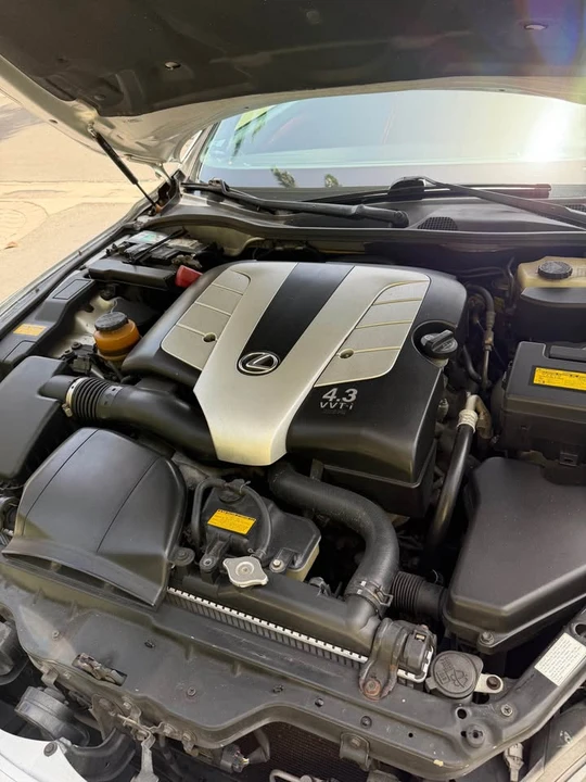 2005 Lexus SC430 - Image 12 of 17
