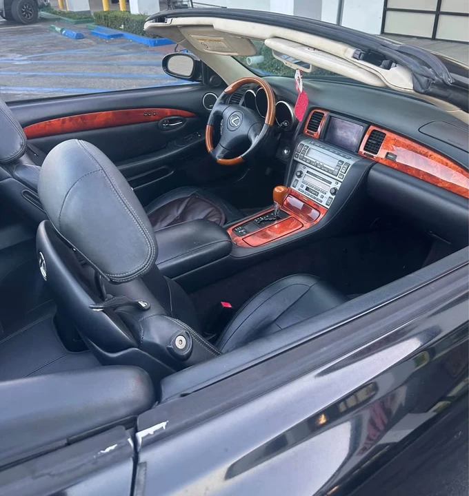 2005 Lexus SC430 - Image 6 of 10