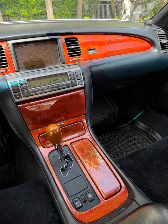 2005 Lexus SC430 - Image 16 of 17
