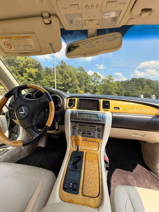 2005 Lexus SC430 - Image 8 of 9
