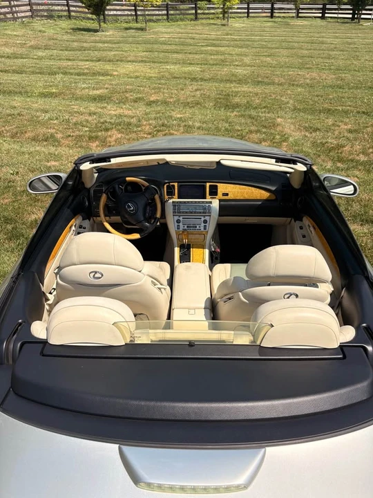 2005 Lexus SC430 - Image 5 of 9