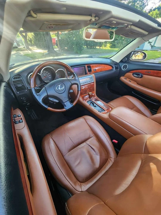 2005 Lexus SC430 - Image 5 of 18