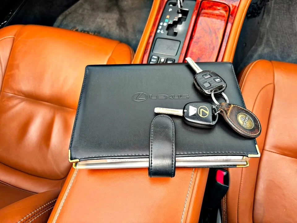 2005 Lexus SC430 - Image 16 of 20