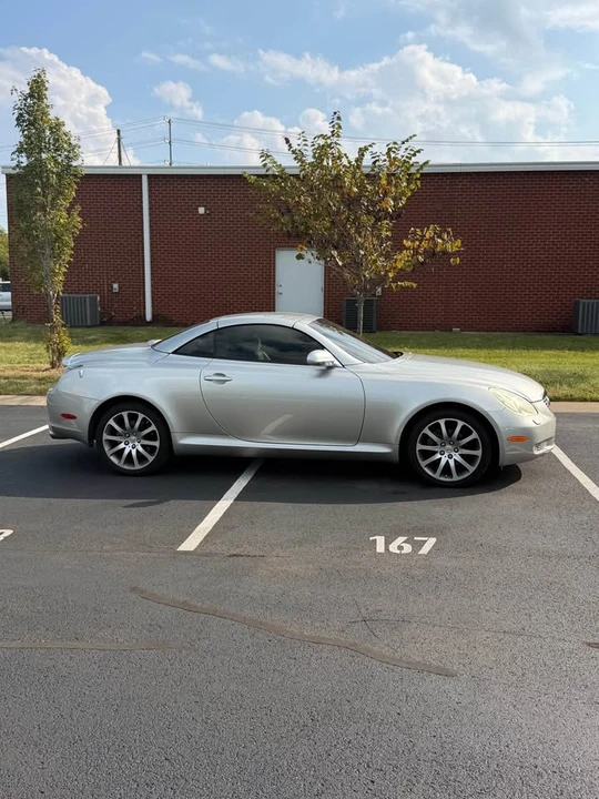 2005 Lexus SC430 - Image 3 of 15