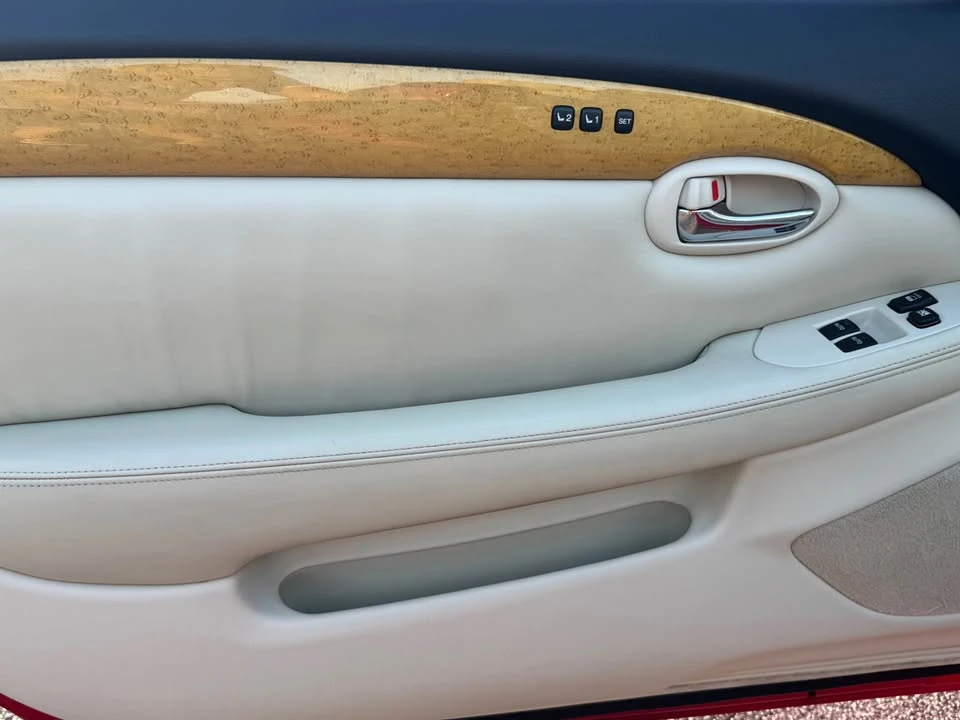 2005 Lexus SC430 - Image 11 of 16