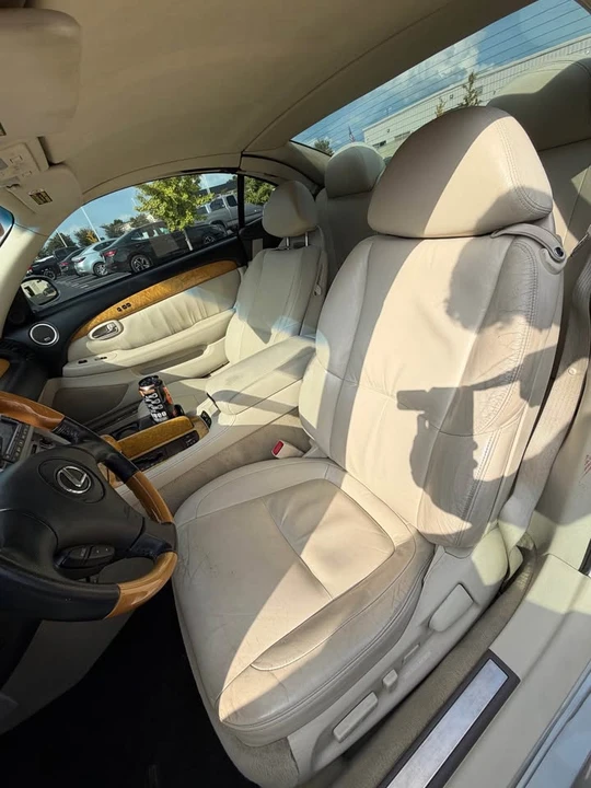 2005 Lexus SC430 - Image 11 of 15