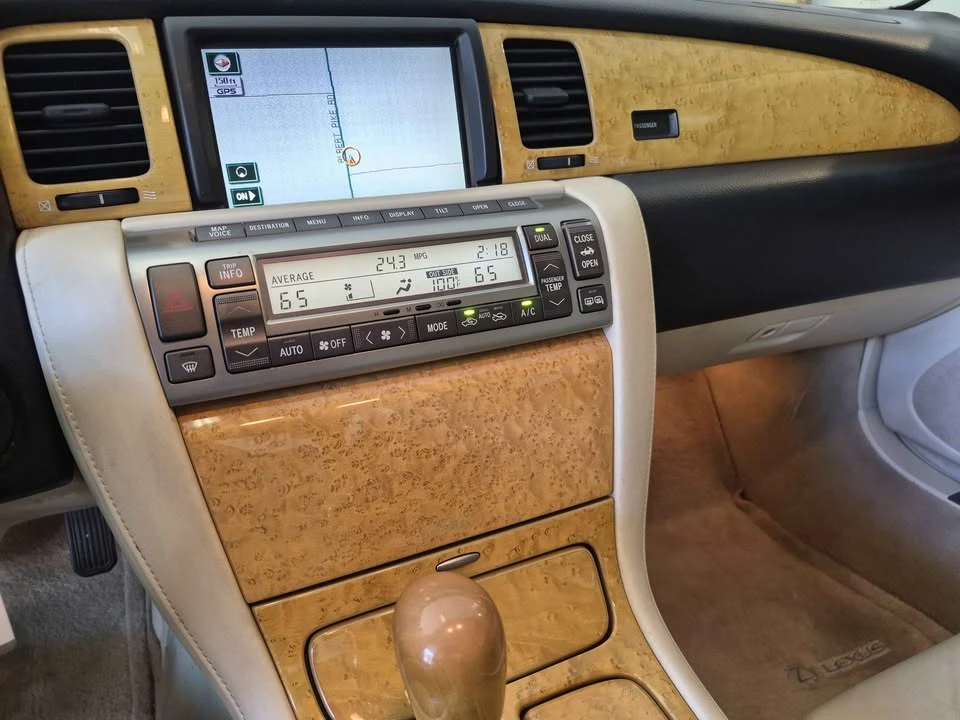 2005 Lexus SC430 - Image 8 of 20