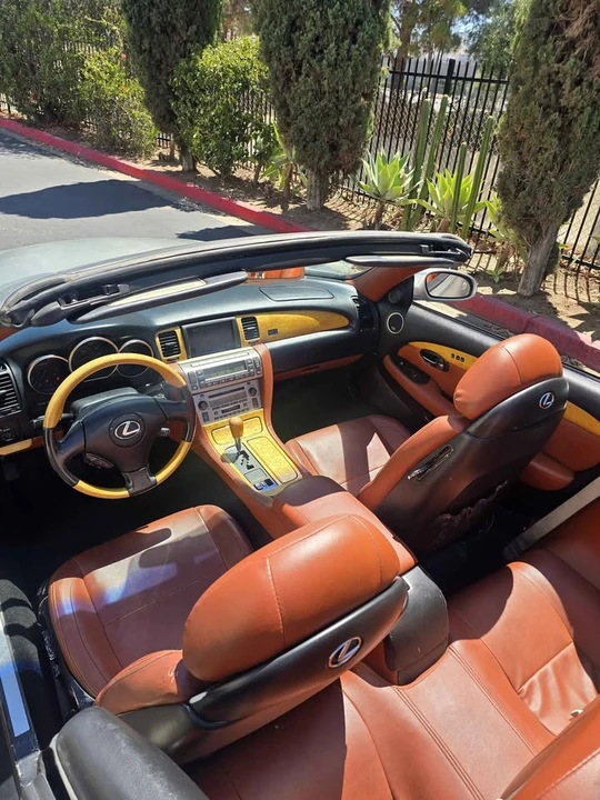 2005 Lexus SC430 - Image 11 of 14