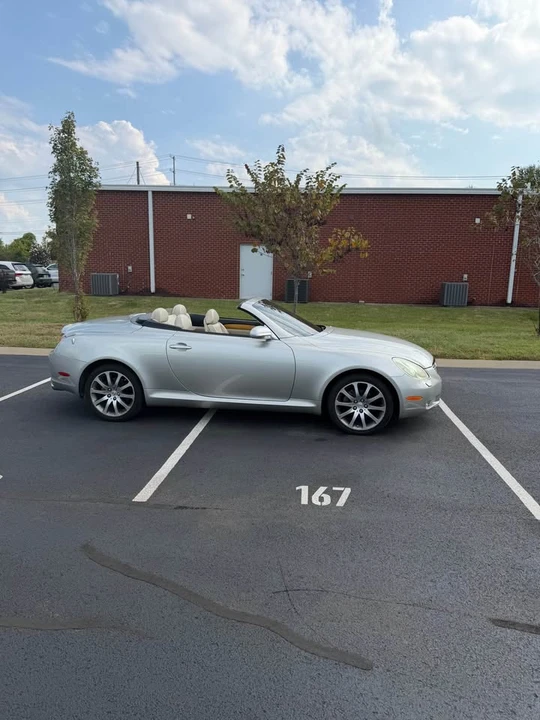 2005 Lexus SC430 - Image 5 of 15