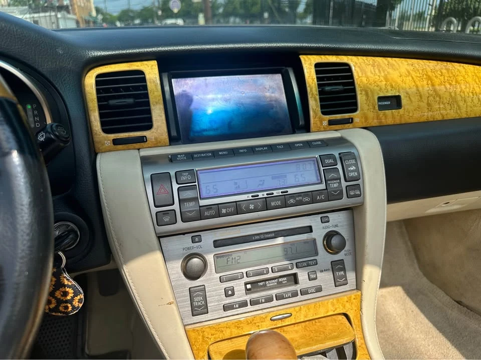 2005 Lexus SC430 - Image 15 of 20