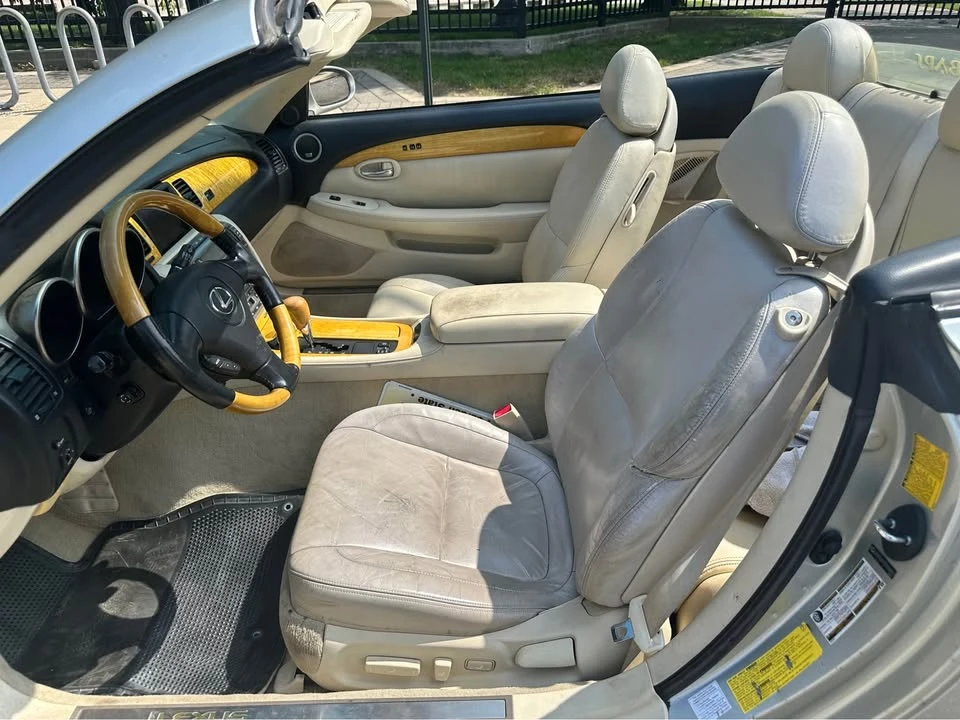 2005 Lexus SC430 - Image 8 of 20