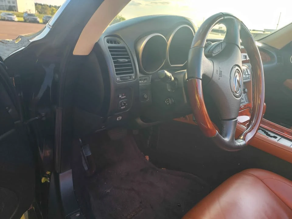 2005 Lexus SC430 - Image 10 of 15