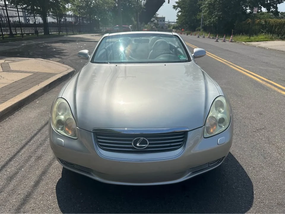 2005 Lexus SC430 - Image 2 of 20