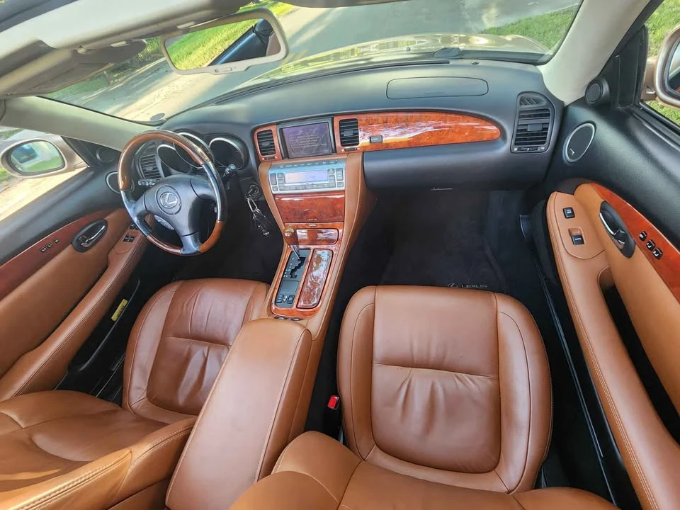 2005 Lexus SC430 - Image 6 of 18