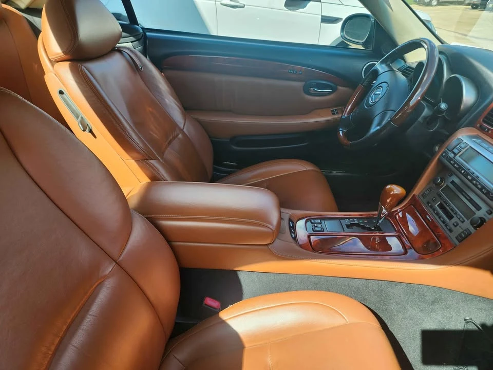 2005 Lexus SC430 - Image 5 of 15