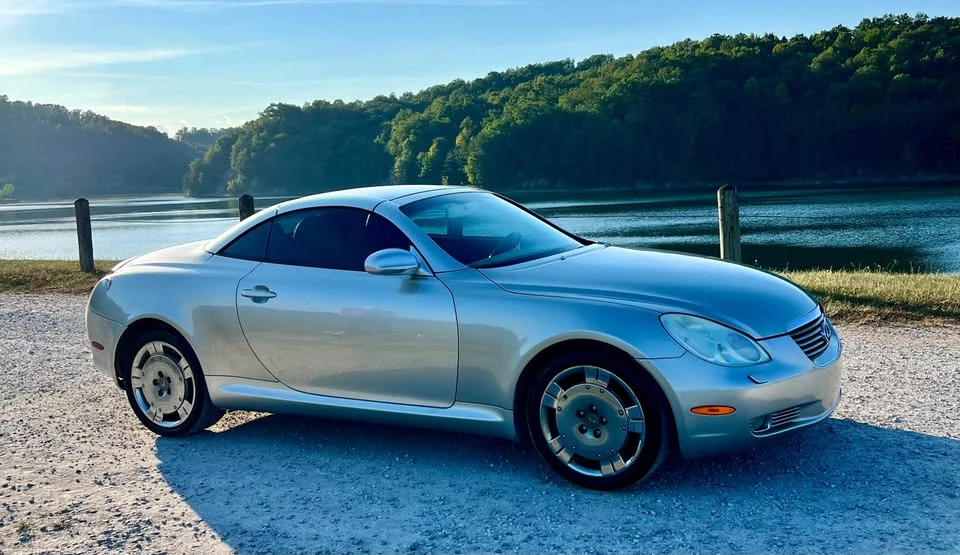 2005 Lexus SC430 - Image 2 of 15