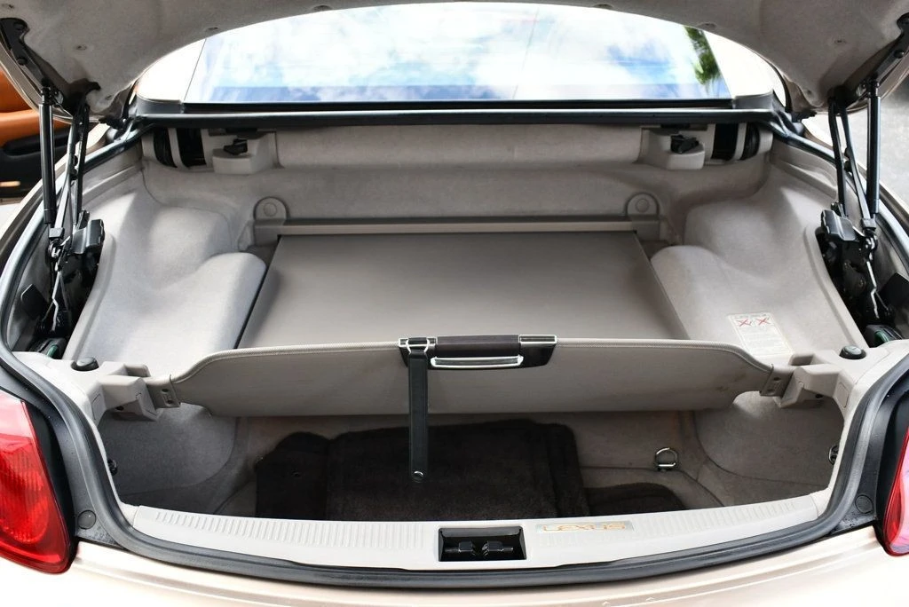 2005 Lexus SC430 - Image 16 of 21