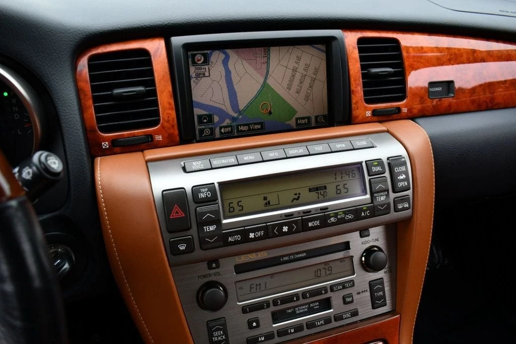 2005 Lexus SC430 - Image 13 of 21