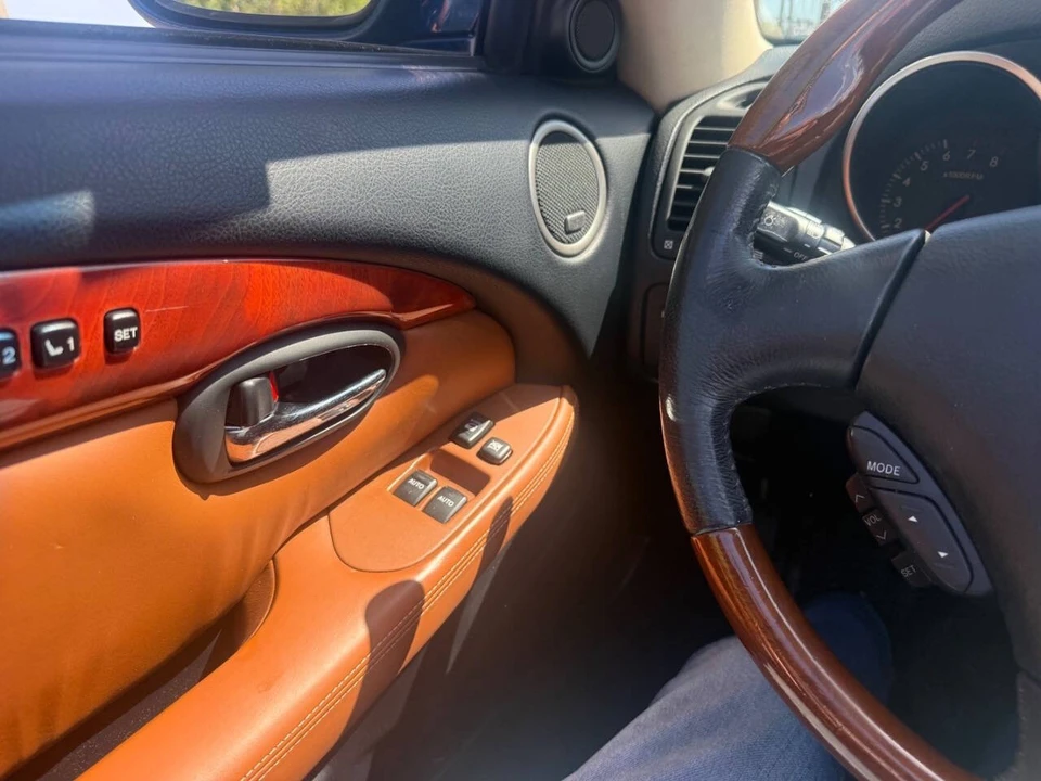 2005 Lexus SC430 - Image 14 of 31
