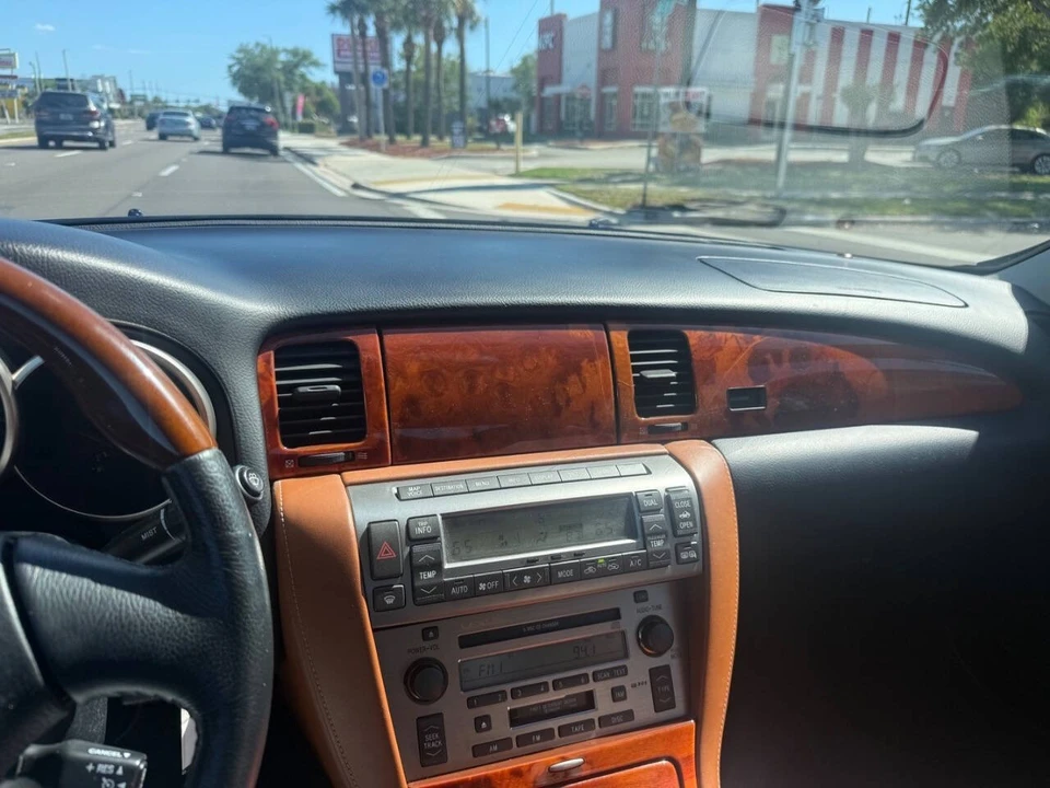 2005 Lexus SC430 - Image 13 of 21