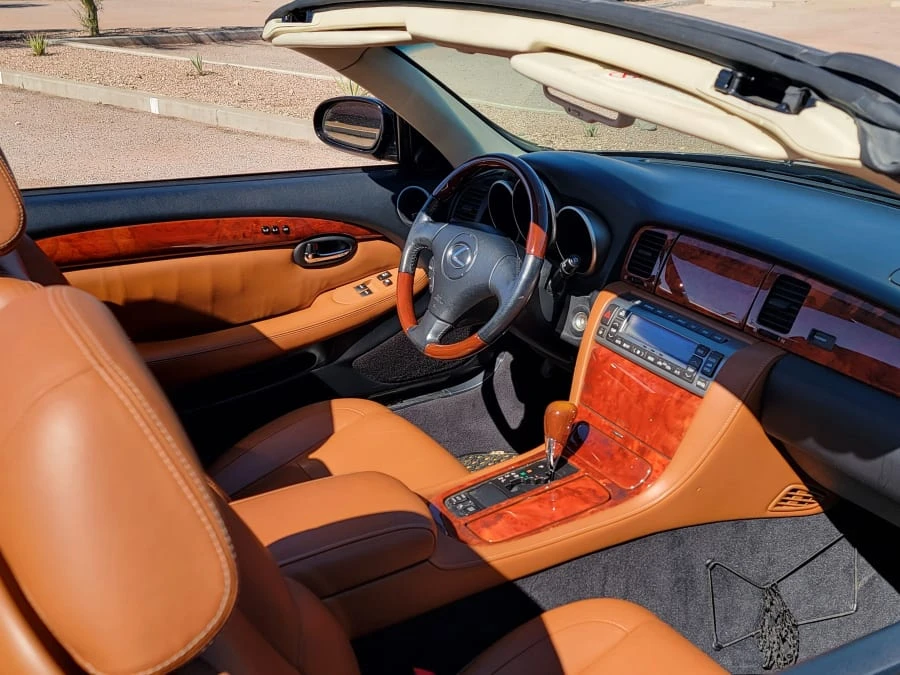 2005 Lexus SC430 - Image 11 of 14