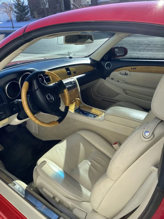 2005 Lexus SC430 - Image 27 of 31
