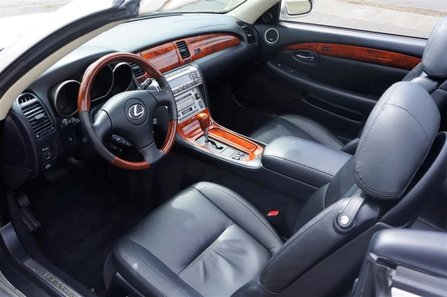 2005 Lexus SC430 - Image 4 of 11