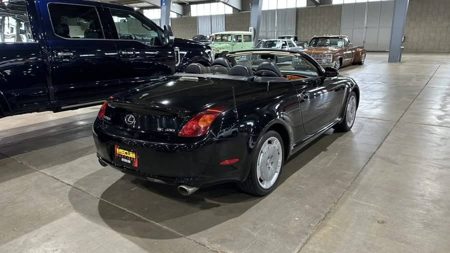 2005 Lexus SC430 - Image 2 of 4