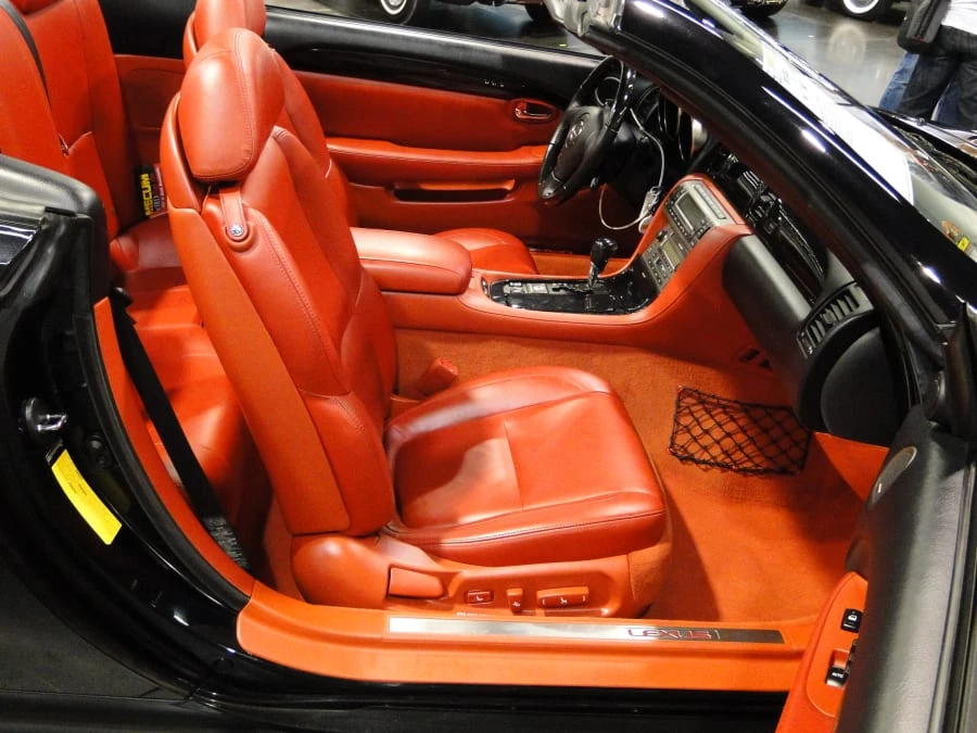 2005 Lexus SC430 - Image 3 of 4