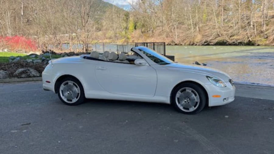 2005 Lexus SC430 - Image 2 of 12