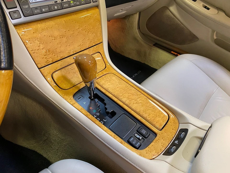2005 Lexus SC430 - Image 28 of 31