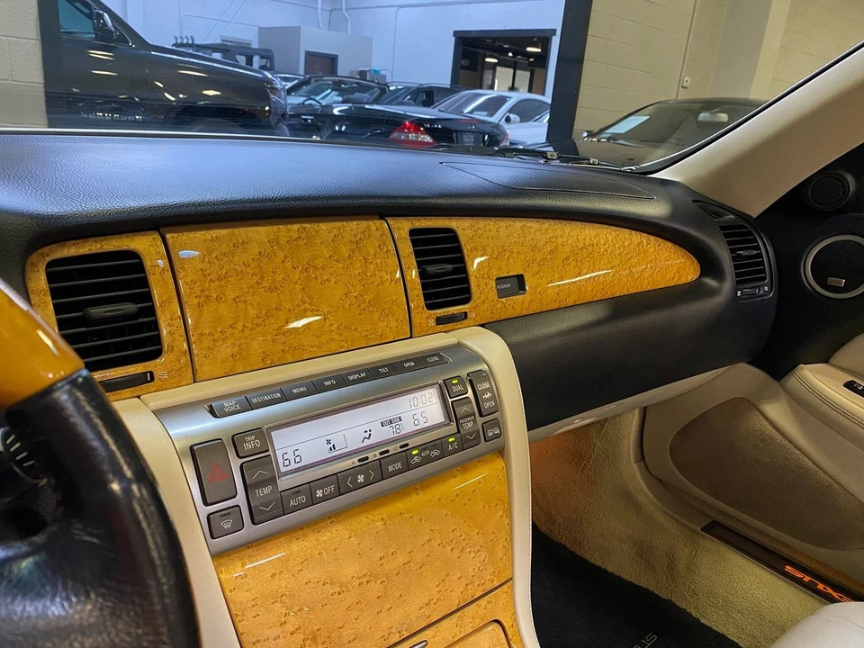 2005 Lexus SC430 - Image 14 of 31