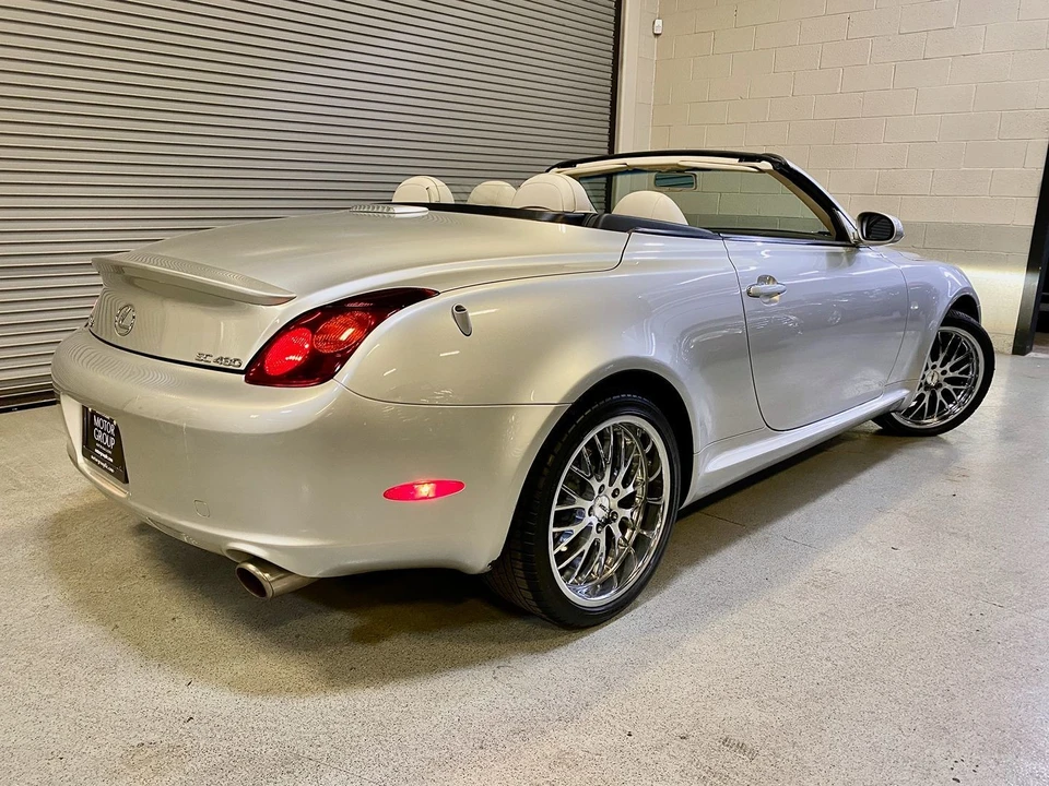 2005 Lexus SC430 - Image 9 of 31