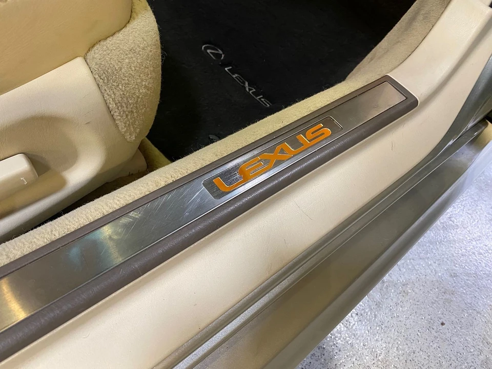 2005 Lexus SC430 - Image 25 of 31