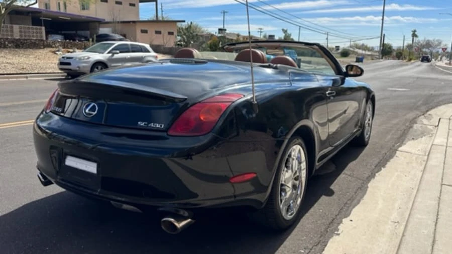 2005 Lexus SC430 - Image 2 of 16